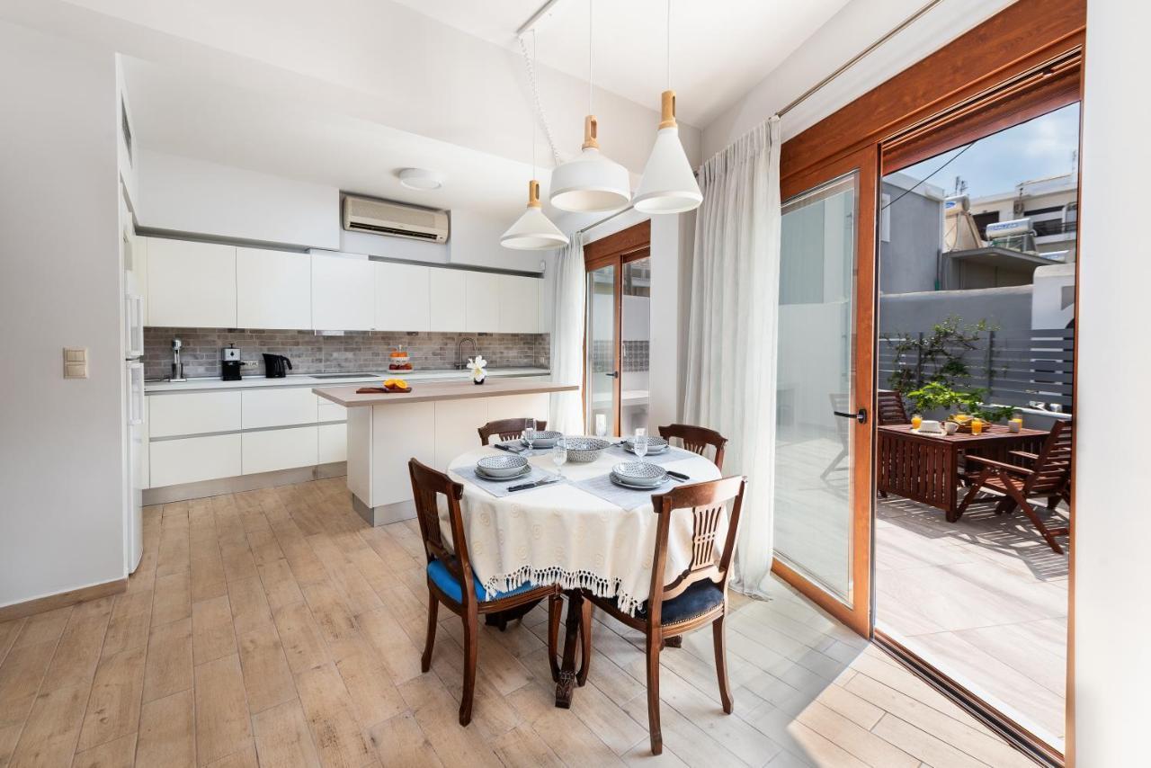 Ritas Modern In-City House Rhodes City Exterior photo