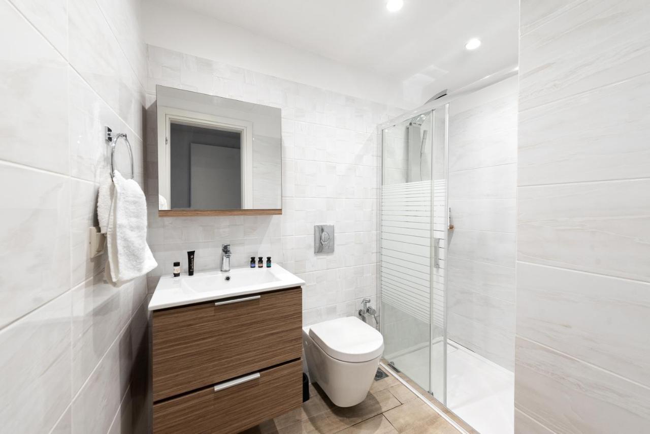 Ritas Modern In-City House Rhodes City Exterior photo