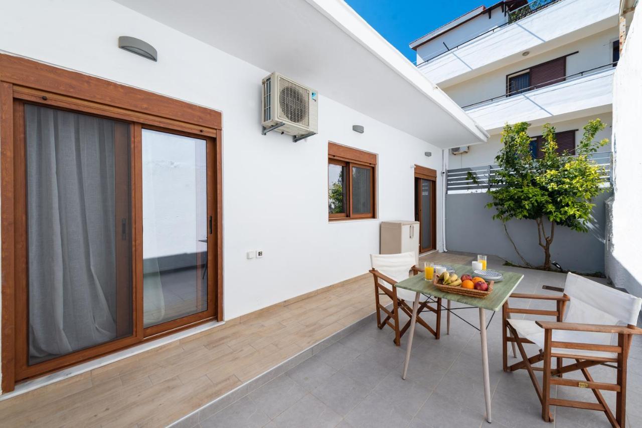 Ritas Modern In-City House Rhodes City Exterior photo